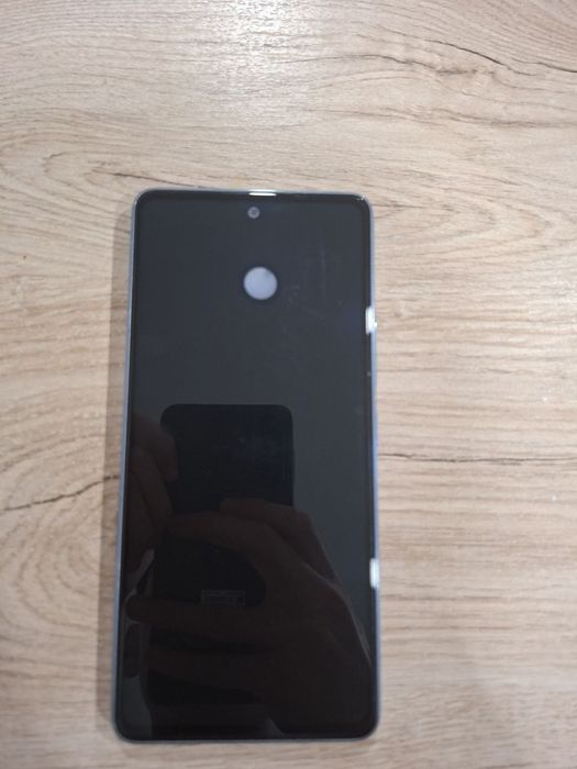 Samsung A53 продам в отличном состоянии