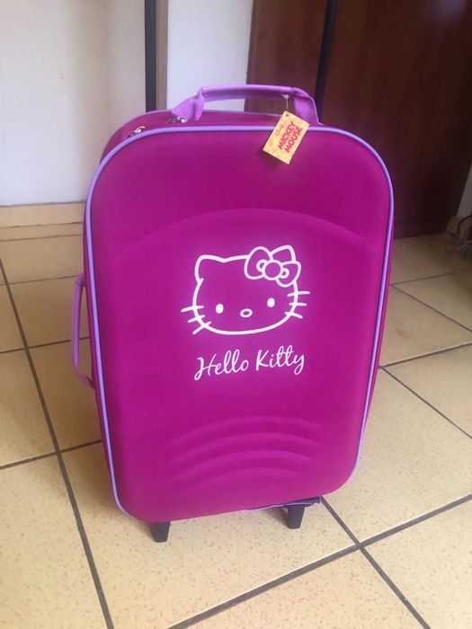 Детски куфар на колела