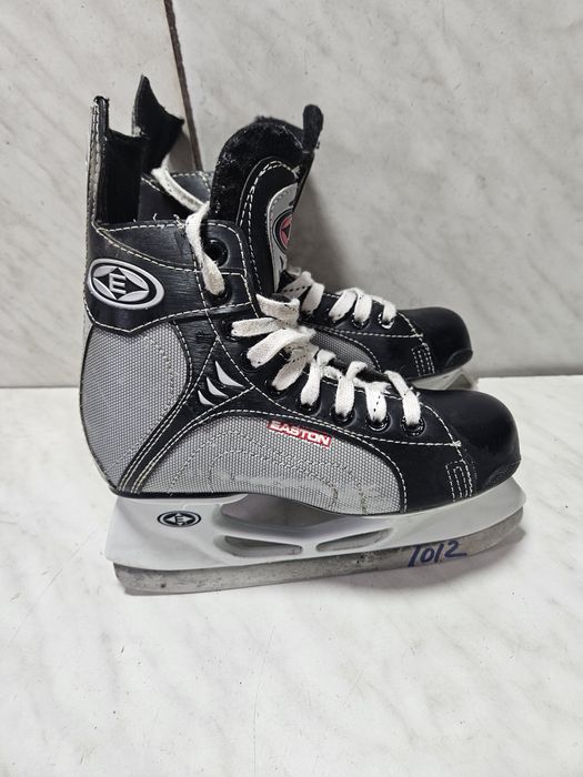 Patine 1012 hochei hockey Easton  marime  34-35 ( 22  cm)