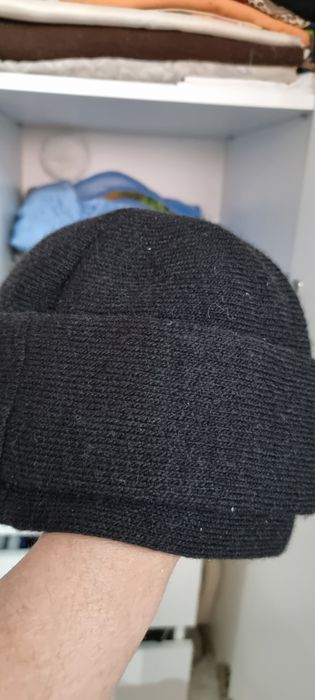 Зимняя женская шапка