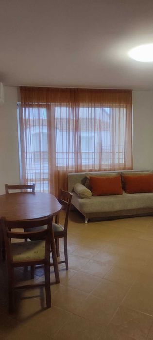 Дава се под наем Тристаен апартамент в к.к. Слънчев бряг - 81 кв.м за 918 € - Снимка #2