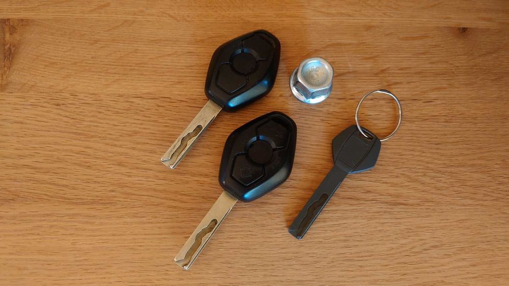 Vand BMW E46 318i An 2004 (Necesita Reparatii Sau Pentru Piese)