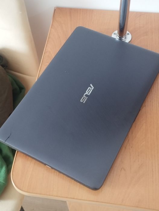 Шустрый Ноутбук ASUS
