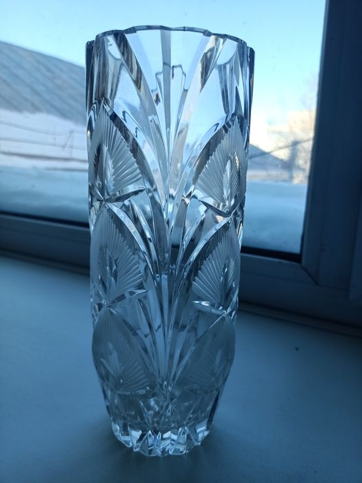 Хрустальная ваза