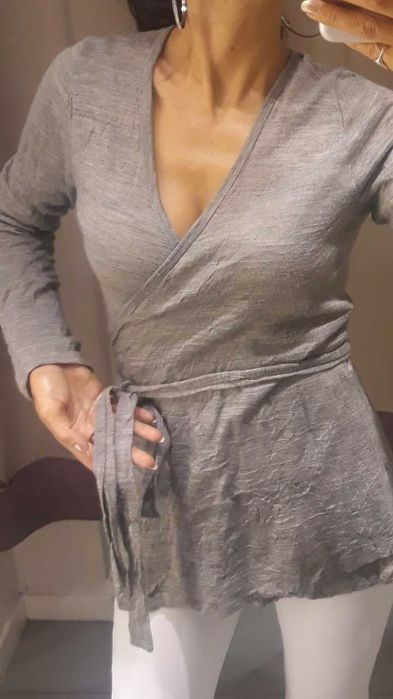 Etam дамска блуза от много фина вълнена тъкан