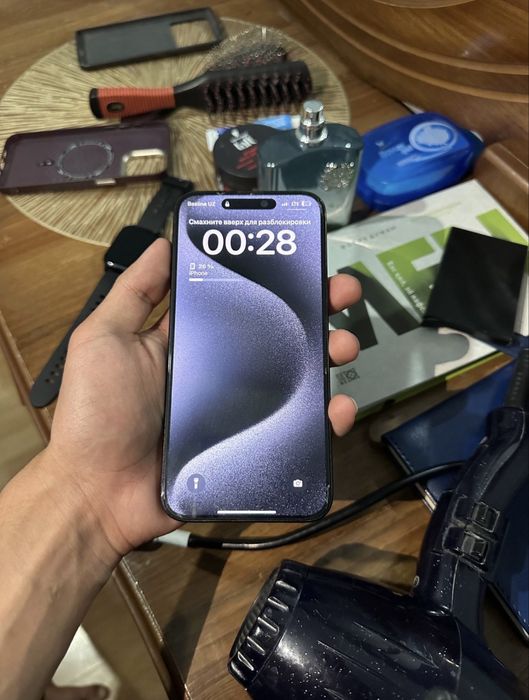 Продается айфон 15 про макс на 256 гб