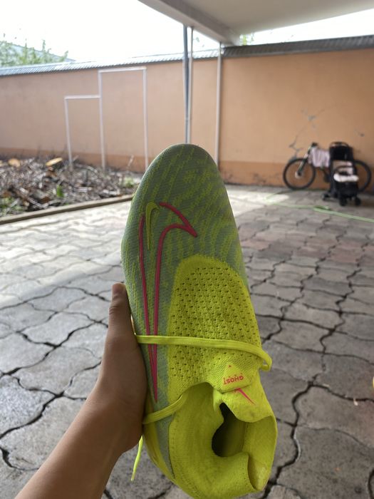 Продам бутсы одевал 1 раз 38 размер