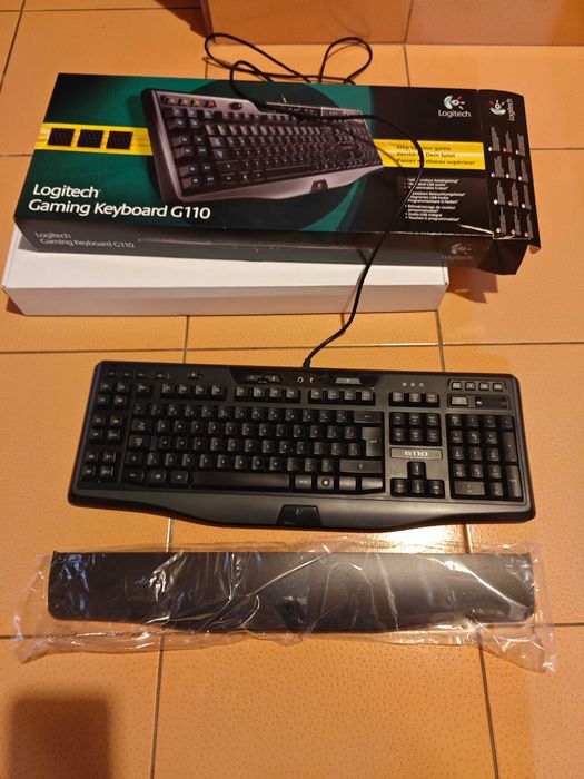 Logitech Gaming Keyboard G110