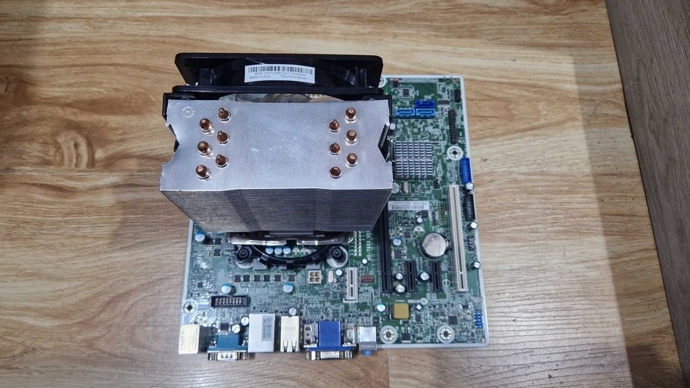 Vand CPU i7 model i7-4790 la 200lei