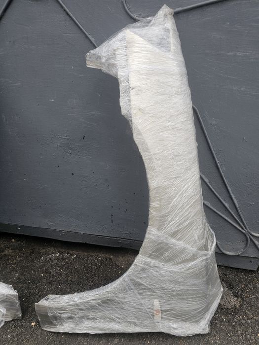 Лансер 10, Крылья