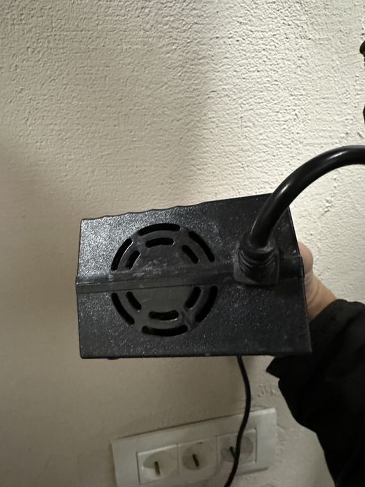 Incarcatoare bicicleta electrice/trotinete 36v/48v/52Bosch 2/4ah Bosch