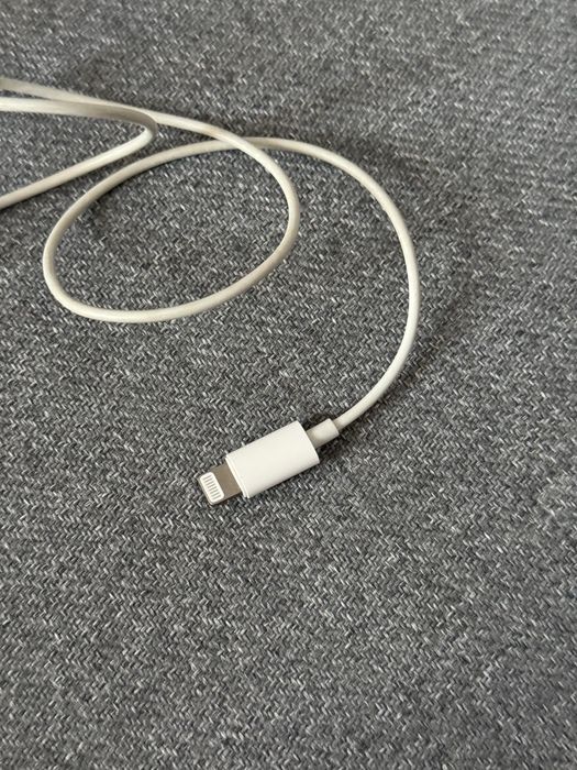 Проводные наушники Apple