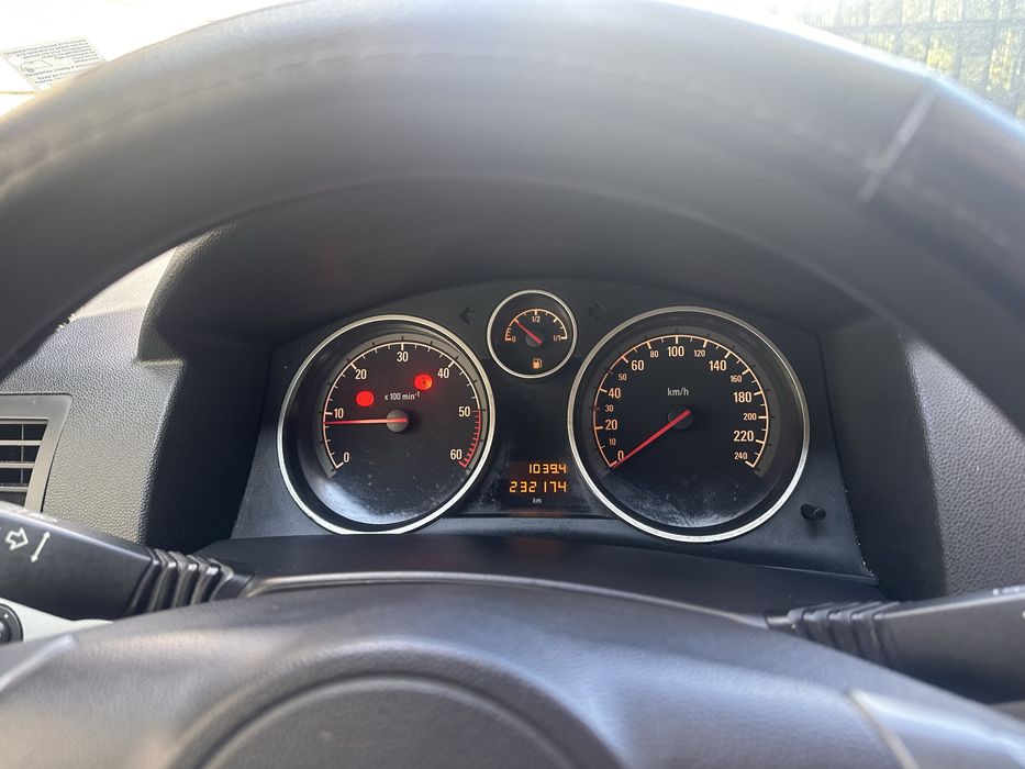 Opel Astra H 1.7CDTI Isuzu