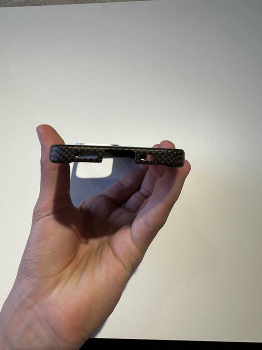 PITAKA IP 14,15,16 Pro larga