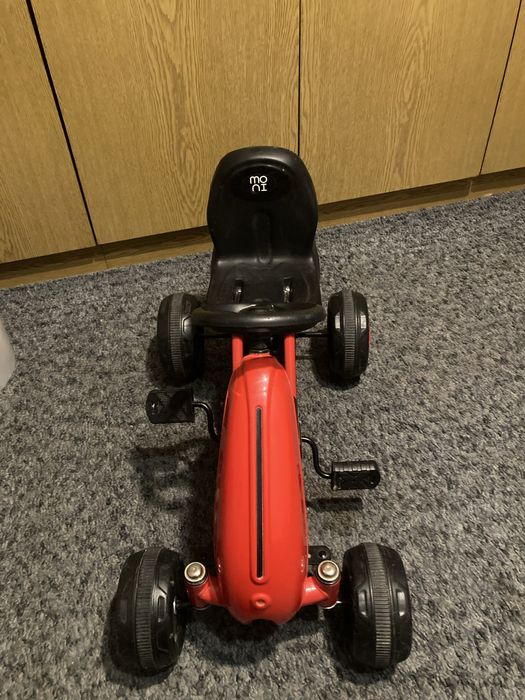 Детска количка с педали