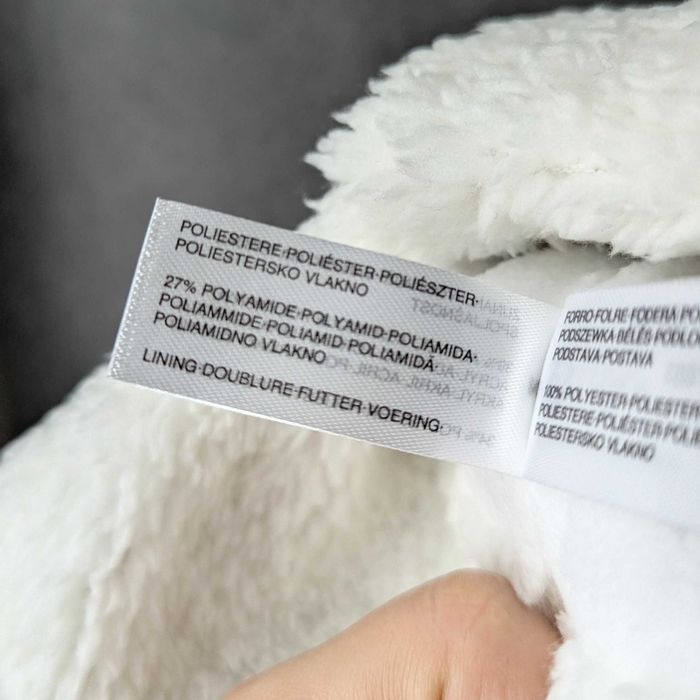 Căciuliță călduroasă cu urechiușe și fleece – 3–6 luni