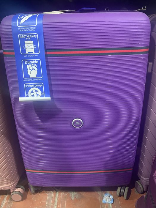 Полипрапиленовый чемодан