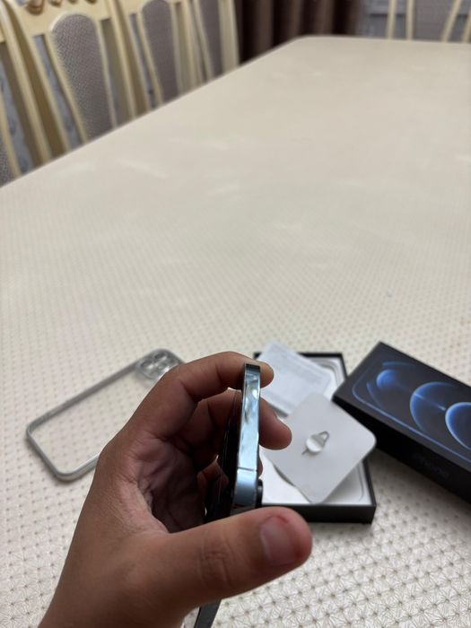 IPhone 12 Pro Max  памятью 256гб