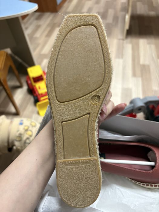 новые кожаные эспадрильи Everlane.