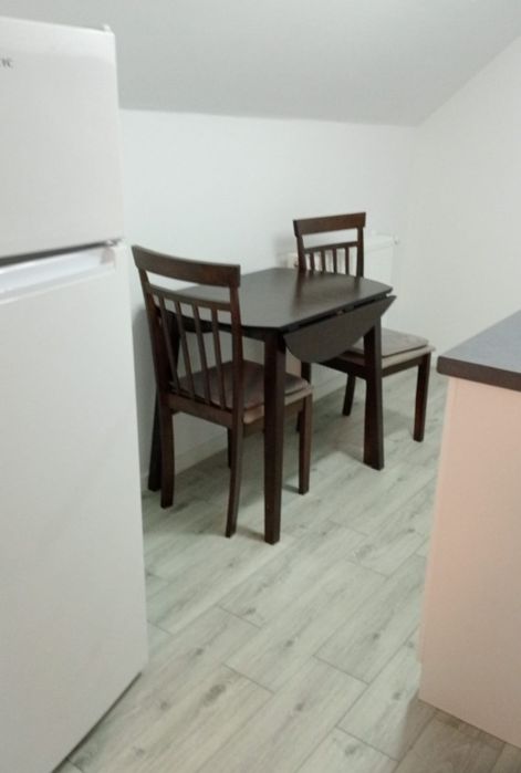 Închiriez garsonieră