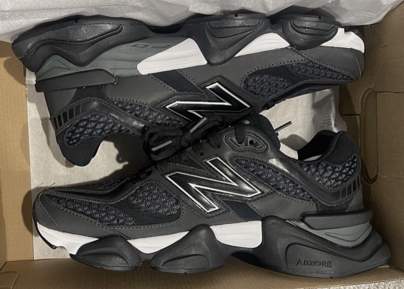 New Balance 9060 black & grey Marime 42