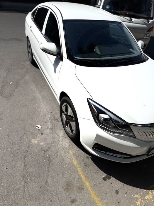 Dongfeng Aeolus E70 2022