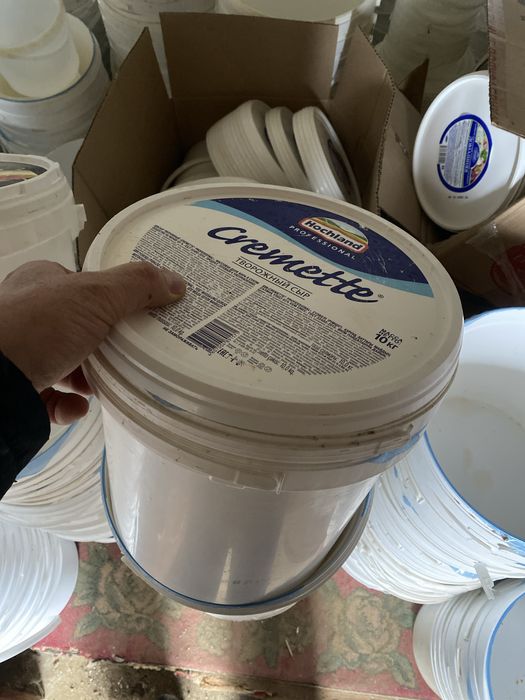 Ведро пластиковый от крем чиза