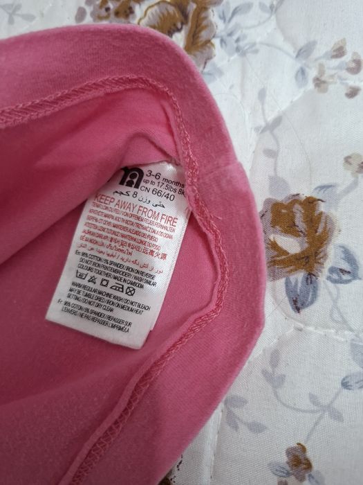 Продаются бодики от3 до 6 мес.