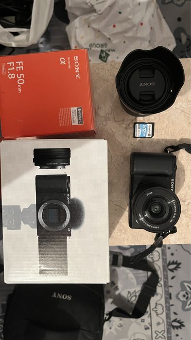 Sony ZV E-10 в отличном состоянмй