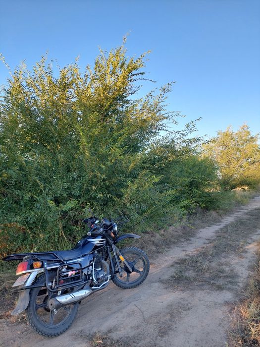 Мотоцикл gsx Suzuki 200 куб