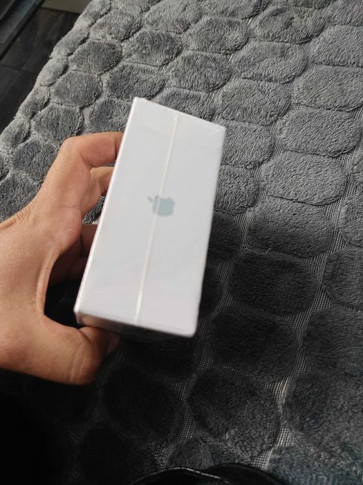 Apple AirPods Pro 2 – Чисто нови, оригинални, запечатани