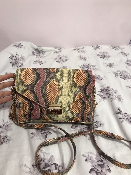 Разпродажба на дамски чанти чанти