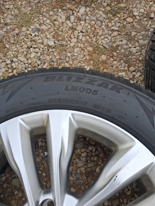 18″ джанти със зимни гуми за Hyundai Santa Fe / Kia Sorento

Продавам комплект
