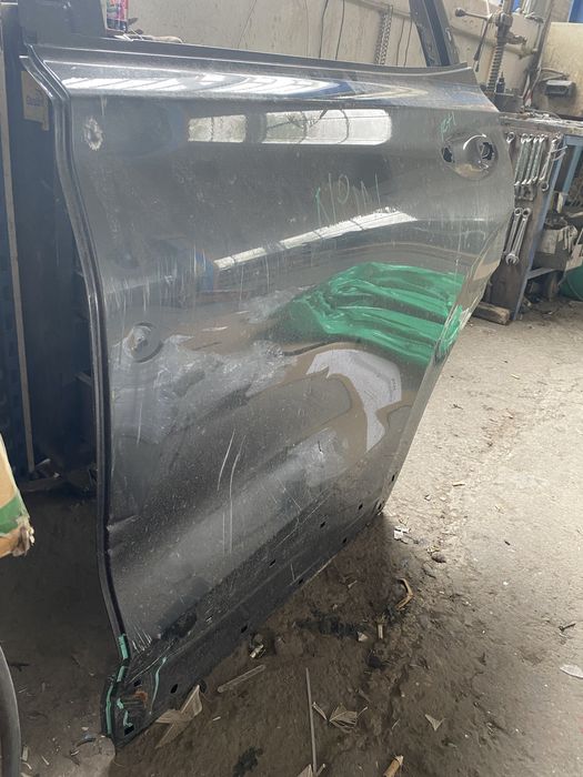 Задна лява врата Хюндай Санта фе 2019, 2020, 2021, 2022, 2023 г.