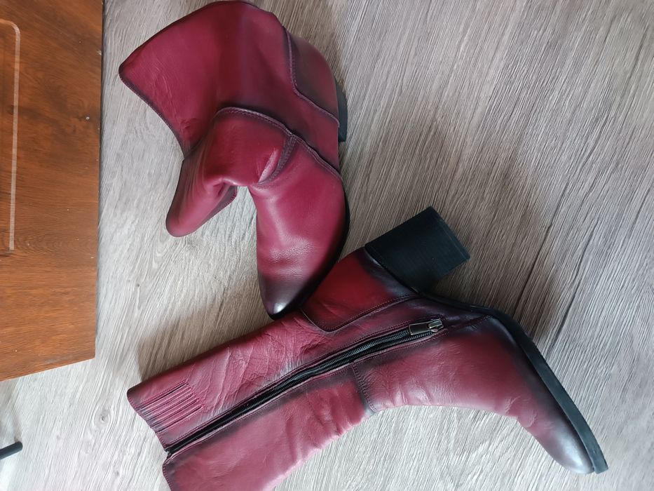 Високи ботуши от естествена кожа цвят бордо