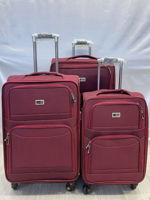 Прадаетса чемодан