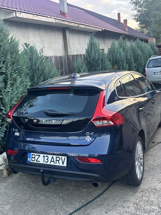 Volvo V40 D4, an fabricație 2015!