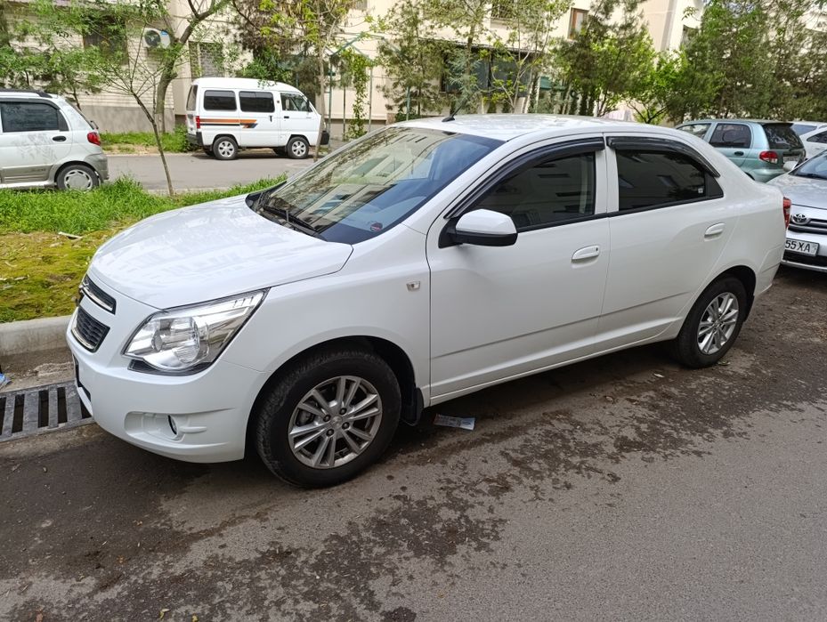 Продаю Кобальт 2024г пробег 8.000 км. Перекупам не беспокоить.