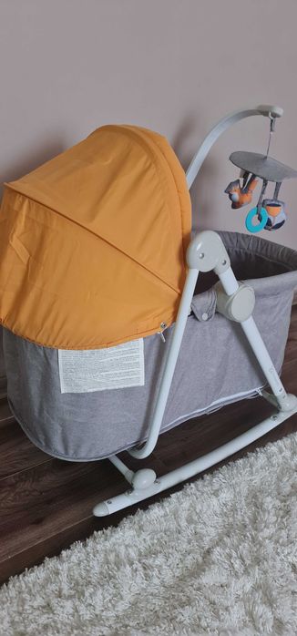 Vând balansoar in stare foarte bună