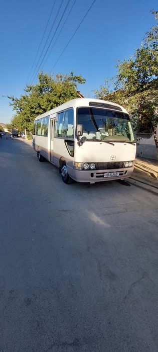 Toyota Coaster Mikroavtobus
