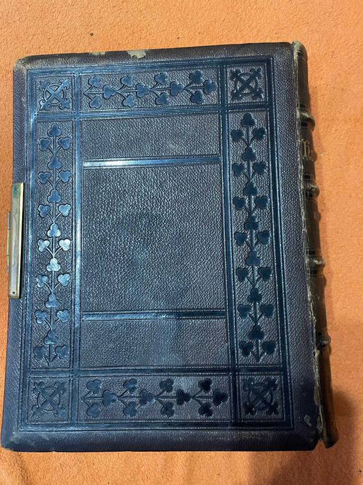Biblia / Biblie veche , coperta  piele, engleza , 1876