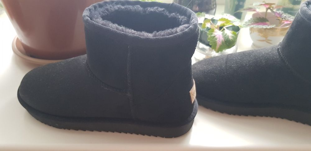 Угги чёрные на 38-39р