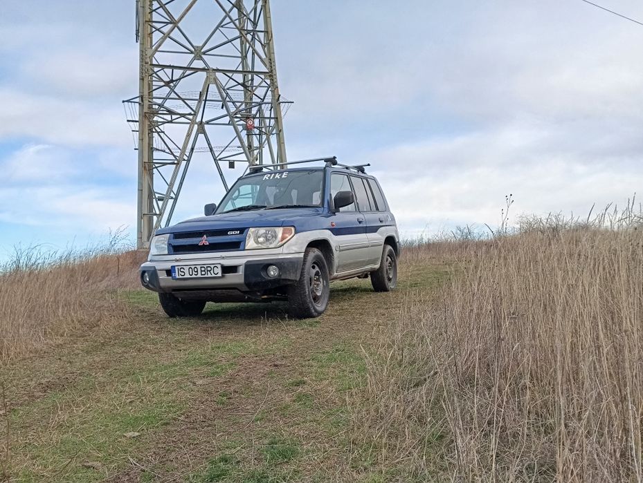 MITSUBISHI Pajero Pinin