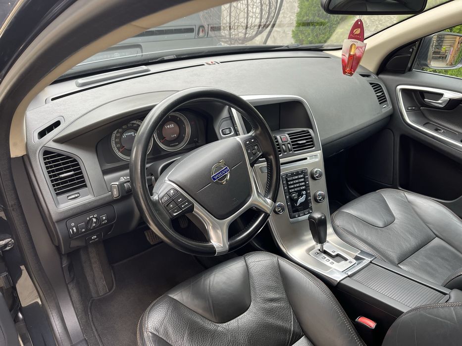 Volvo_XC60  2.4 D4 AWD 4x4 Automat 163 CP