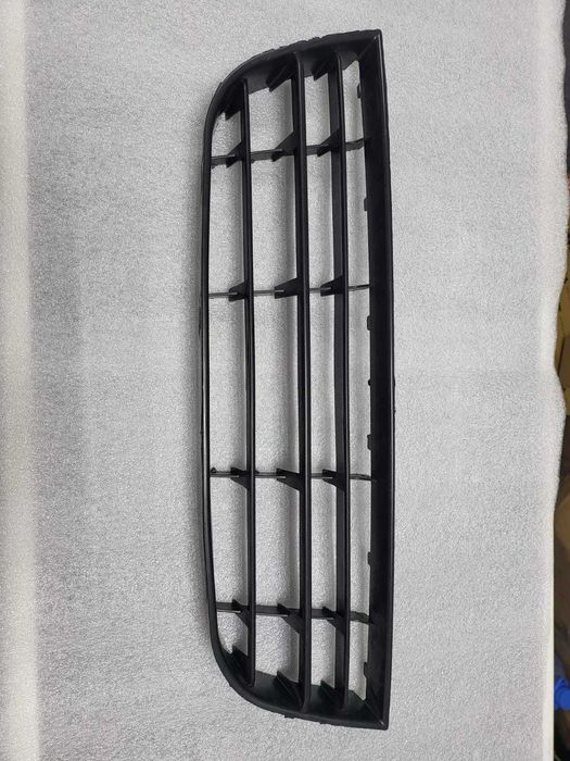 Решетка бампера Volkswagen POLO