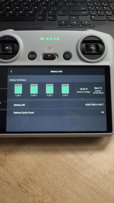 DJI Mavic 3 Classic – stare excelentă + 2 telecomenzi RC