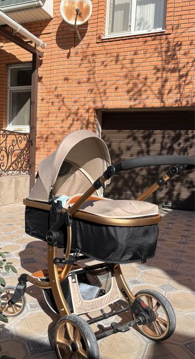 Коляска прогулочная