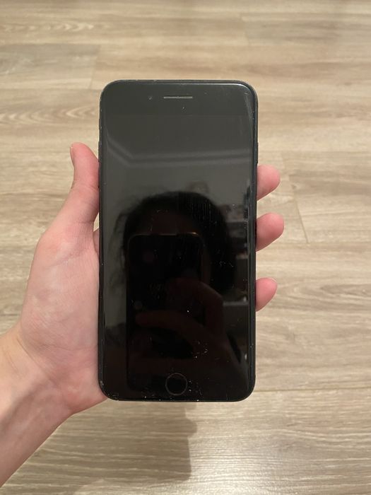 Продам айфон 7 + в хорошем состоянии