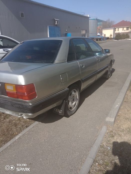 Ауди 100продам машину