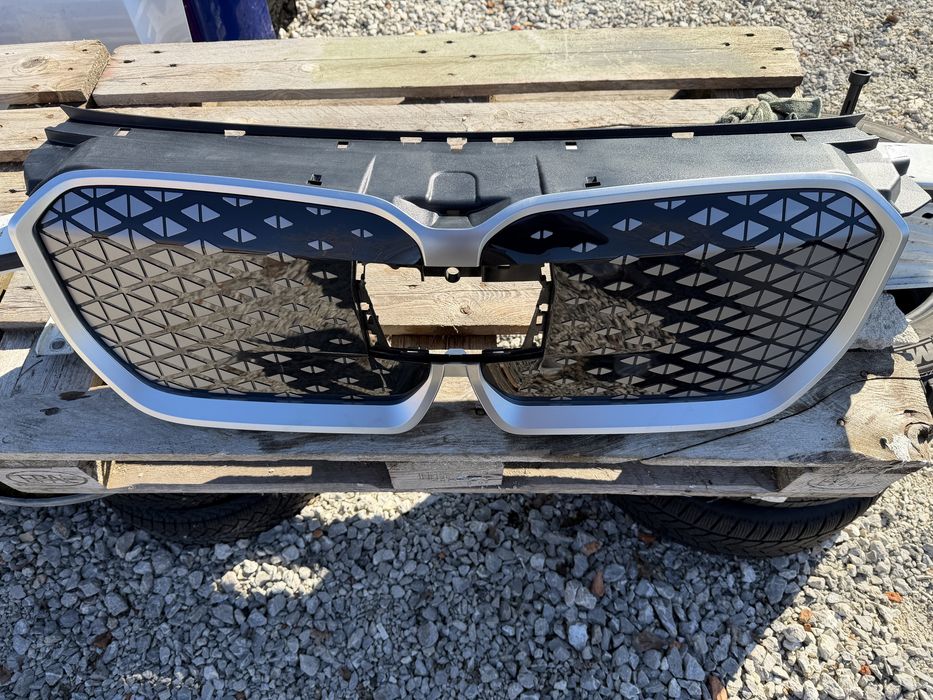 Решетка BMW X1 U11 U12